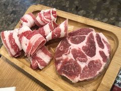 -江南猪肉商会无限续吃(弘大店)