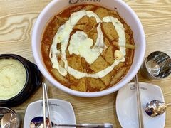 -火鸡爪东大门猎奇炒年糕