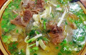 Lamb Ribs with Vermicelli
