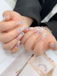 -七彩虹美甲美睫 半永久