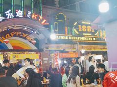 -吉庆街美食广场