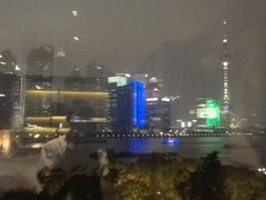 卧室夜景-上海外滩悦榕庄酒店