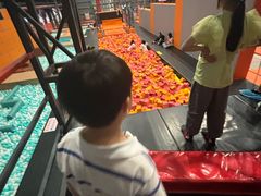 -极限PLAY运动娱乐新世界·团建派对潮玩休闲馆·室内蹦极高空游乐园