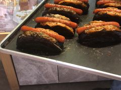 墨鱼汁肠仔面包-PAPER STONE BAKERY(天汇广场店)