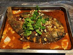 -老街烧烤大排档·地道湖北菜·龙虾馆(汉口火车站店)