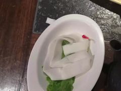 -老牌坊云南鱼豆花火锅(哈西万达店)