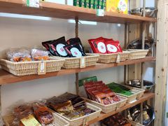 零售区-锅圈食汇火锅烧烤食材超市(建东街店)
