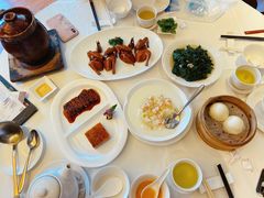 脆皮乳鸽-利苑酒家(合景国际金融广场店)