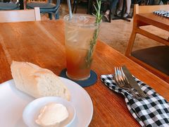 -ROAST coffee & eatery