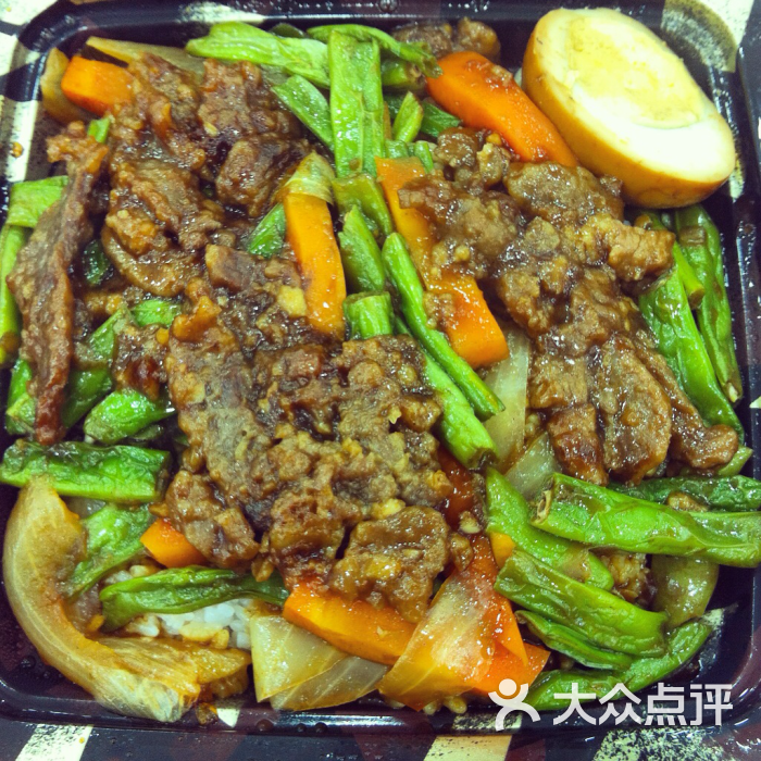 黑椒牛柳蓋澆飯