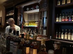 -DM Distiller & Mixologist Whisky Cocktail Bar
