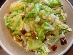 一盘包菜-破三川·新川菜(静安大融城店)