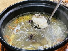 -濠轩阁特色生蚝火锅(水湾路店)