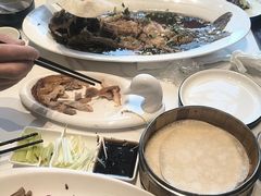 -梅利汴京烤鸭•开封豫菜地标店(东大街店)
