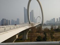 -南京眼步行桥