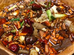 -老滇山寨•云南特色菜•地方菜•民族风情歌舞表演(金碧店)