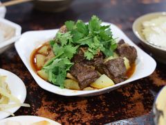 红烧牛肉-梯坎豆花