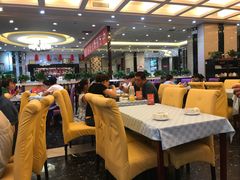 大堂-红蜡烛•瓦罐粥家常菜•夜宵(中山路店)