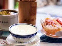 香滑凤凰奶-周大娘牛乳(旧寨古村总店)