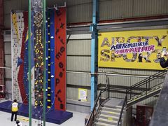 -天空之城蹦床攀岩运动馆·团建拓展·亲子游乐·生日派对(合肥店)