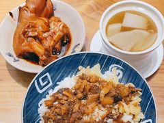 -红猪卤肉饭(大西洋美食城店)