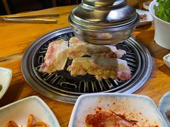 蒜香五花内-唯成•韩国炭火烤肉 유성고기