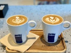 -LAVAZZA拉瓦萨咖啡(中航城君尚购物中心店)