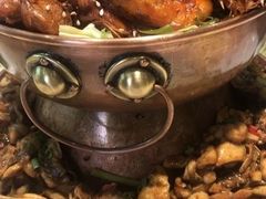 -老佛爷炭火蛙锅(崂山路店)