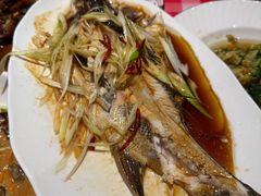 -鱼满舱·鲜活海鲜·正宗鲁菜