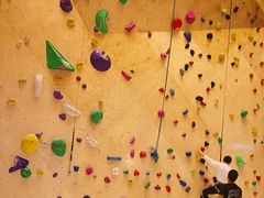 -ROCKPLUS攀岩馆(环宇城店)