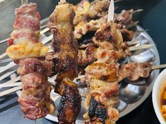-烤肉小伙烤肉店