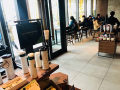 大堂-星巴克(开封万达广场店)