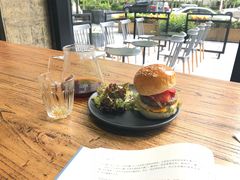 -明谦·Coffee&Cocktail Bar(美您公园店)