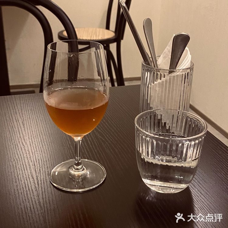 很有格调的自然酒餐吧