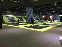 -反弹蹦床公园·亲子乐园·团建·派对(青岛融创茂店)