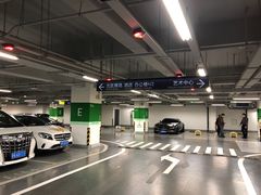 -BFC外滩金融中心停车场