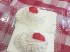 -红宝石·鲜奶小方·海派西点房(南丹店)