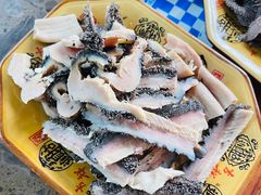 -黄利砖万峰林布依特色酸笋牛肉馆