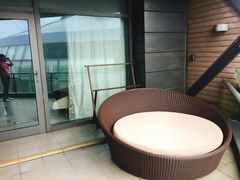 -上海滴水湖皇冠假日酒店