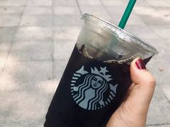 -星巴克(上海虹桥新天地二店)