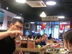 大堂-長壹旋转烤吧 农家鸡火锅
