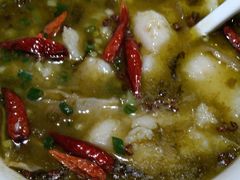 -渝是乎酸菜鱼(龙旗购物中心店)