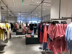 -URBAN REVIVO(欢乐海岸购物中心店)