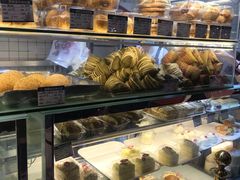 -白玉兰食品甜凤店(合生汇店)