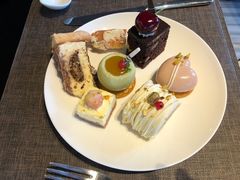 -唐拉雅秀酒店-西锦汇空中BBQ·思创餐厅
