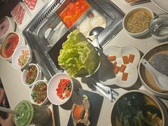 -海底捞火锅鲜切牛肉主题店(长寿路店)