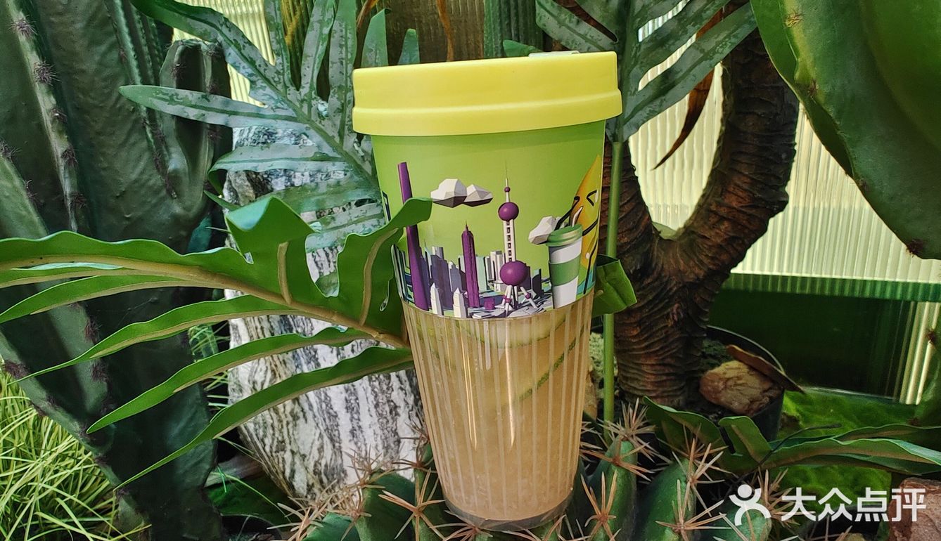 🍋快来柠檬向右👉开启🔛健康营养手萃分子果汁之旅