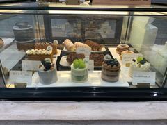 面包甜点陈列柜-光作面包Voila Lumiere(中山店)