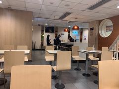 大堂-麦当劳(北京南站店)