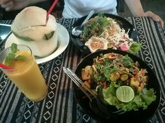-Tikky Cafe